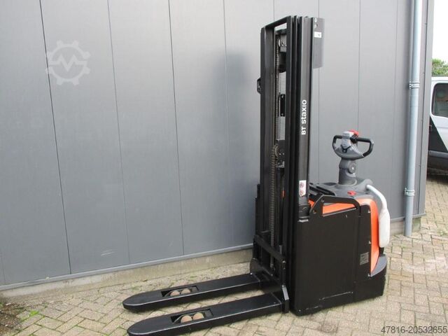 High lifting pallet truck TOYOTA SPE120
