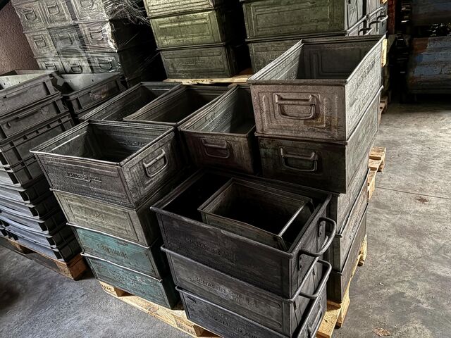 Large lot of Schäfer bins Schäfer Crates