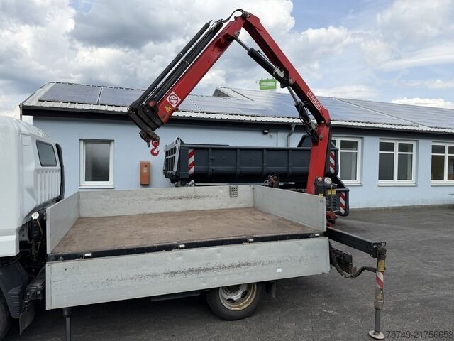 Pick-up van Fuso 3C13 Pritsche 2.85m Heckladekran 3xhydr. 1xmech.