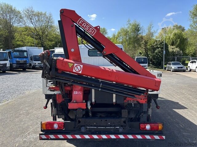 Pick-up van Fuso 3C13 Pritsche 2.85m Heckladekran 3xhydr. 1xmech.