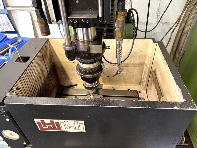 Spark erosion machine WALTER HW 102