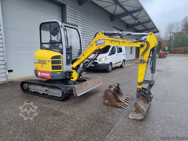 Mini Excavator  < 7t Wacker Neuson EZ28 with 3 excavator buckets