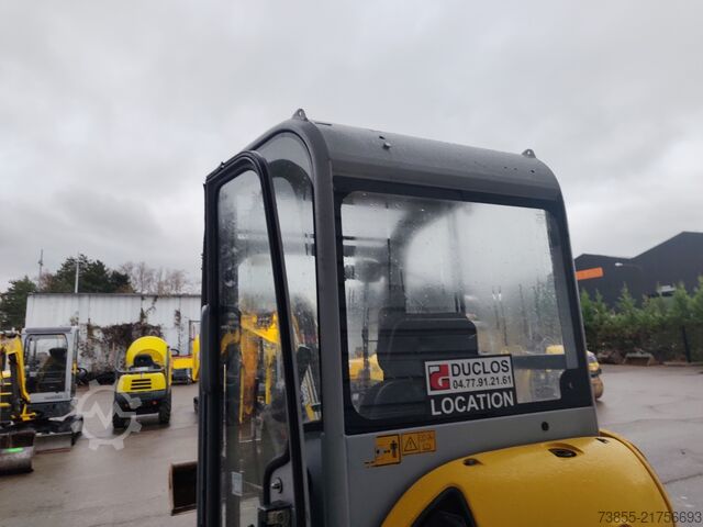 Mini Excavator  < 7t Wacker Neuson EZ28 with 3 excavator buckets