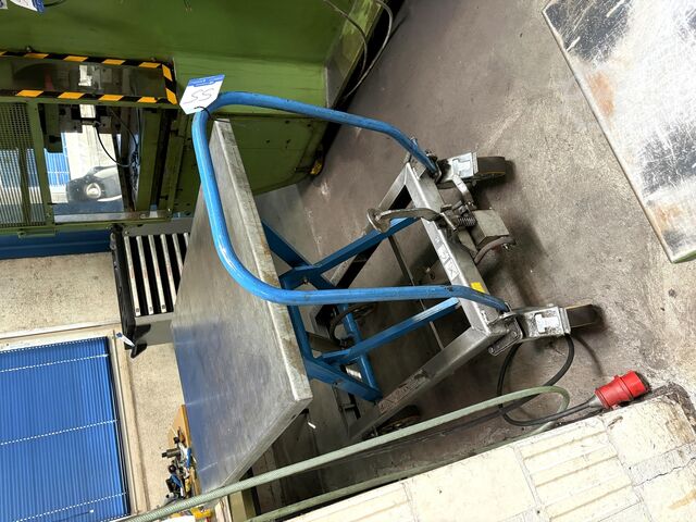 Lot of height-adjustable platform trucks Platform Carts Height-adjustable