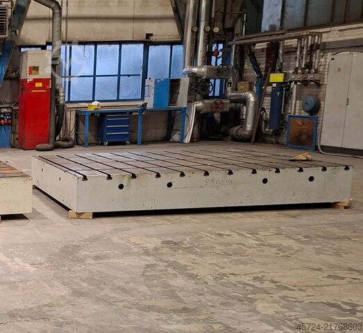 Clamping plate clamping table, T-slot table  