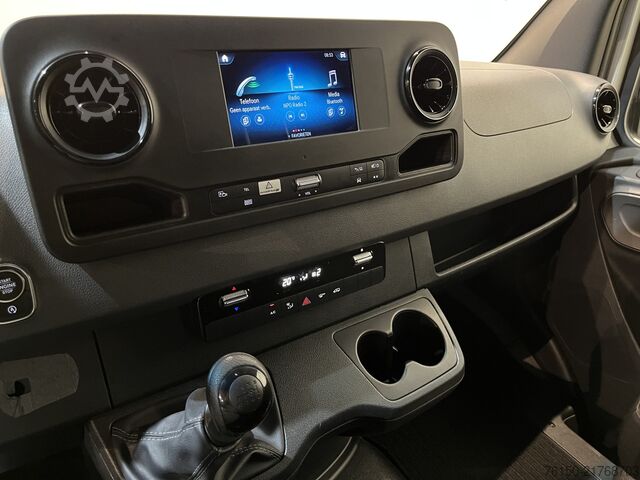 Panel van Mercedes-Benz Sprinter 311 CDI L2H2 RWD / Euro 6 / Servicebus...