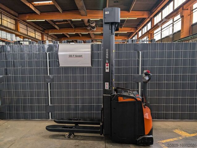 High Lift stacker BT SWE160L // Triplex // HH 5400mm // UVV // Elektro