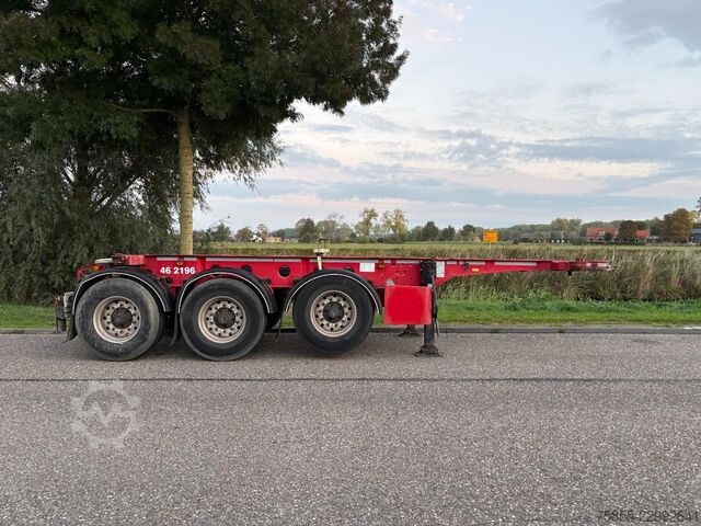 Fliegl SDS 20FT (Tank) / Damage - Crack at Suspension / BPW Disc Brakes LT4785 Fliegl SDS 20FT (Tank) / Damage - Crack at Suspension ...