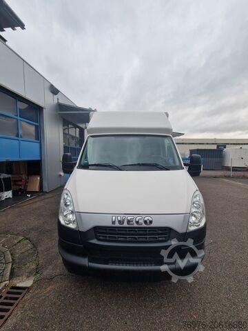 Sales van, food truck, snack truck Iveco Food Truck, Imbisswagen, Küche ist Neu