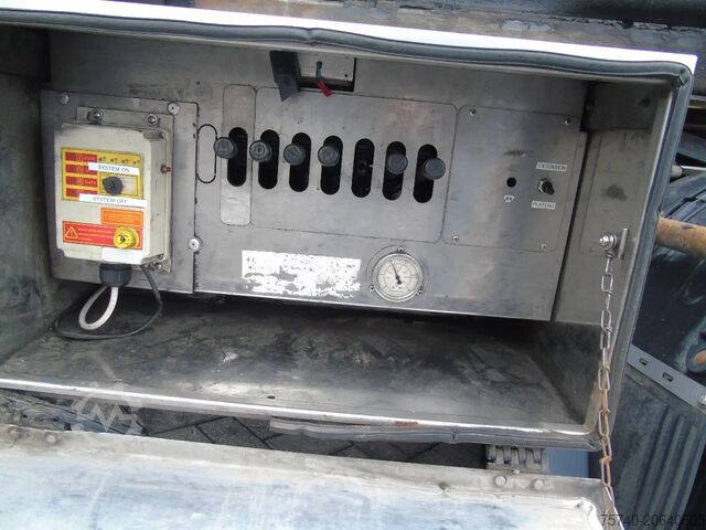 Car transporter Iveco Eurocargo 140E25 + FULL SYSTEM + TOWING