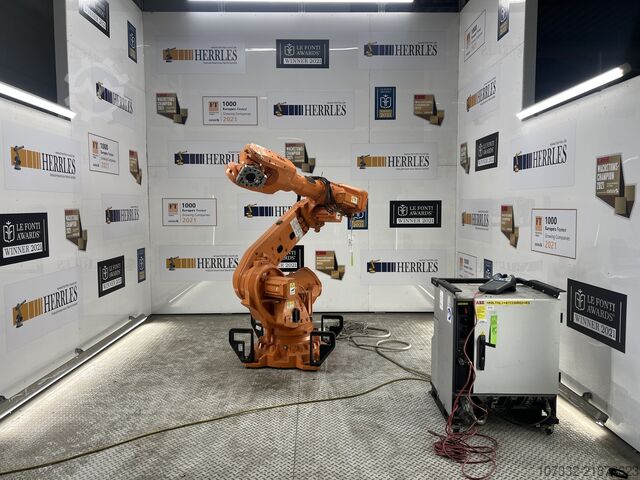 Industrial robot ABB IRB 6700-235/2.65