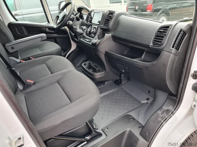 Panel van Fiat Ducato 35 Kasten Doka 7-Sitze 2x Schiebetür Maxi L2H2