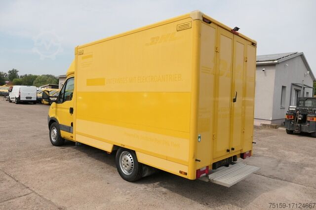 Transporter mit Koffer iveco Daily 35 S C30CE A/P PZF Original Iveco Elektro REGALE KAMERA LUFT
