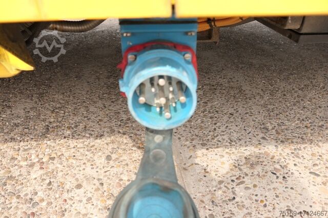 Transporter mit Koffer iveco Daily 35 S C30CE A/P PZF Original Iveco Elektro REGALE KAMERA LUFT