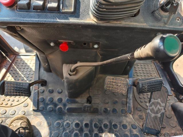 Traktor BELARUS MTS 572