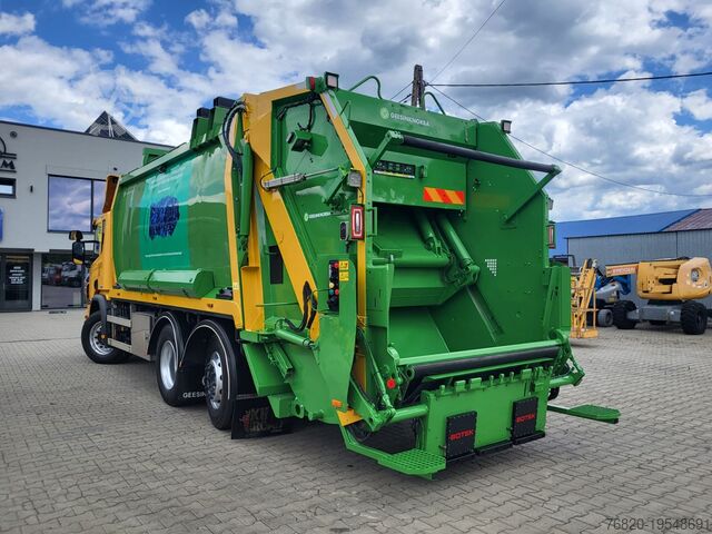 Garbage truck SCANIA P360