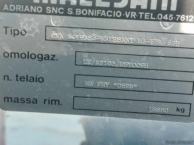 Traktor MC CORMICK CX105