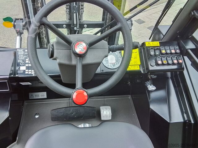 GelÀndestapler Manitou M 30-4