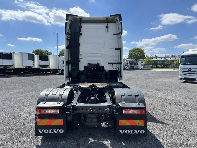 Standard tractor unit Volvo FH 460 4x2 Globetrotter Turbo Compound Standklima