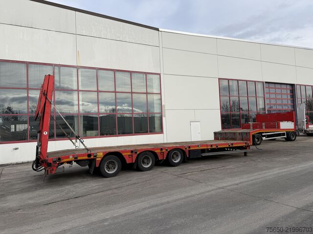 Low loader semitrailer Kässbohrer LB3E  3 Achs Satteltieflader, komplett überfahrbar