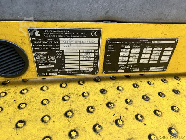 Standard road tractor TERBERG YT182