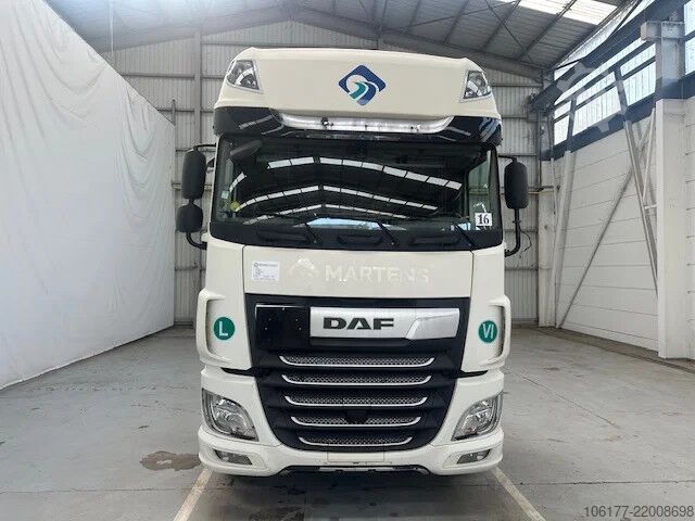 Standard-SZM DAF XF 106.480 SUPERSPACECAB