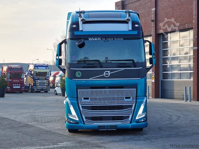 Autotransporter Volvo FH 500 Globetrotter XL Cartransporter Blyss Mod...