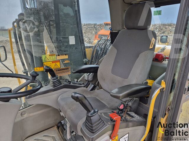 Radbagger Volvo EW 140 C