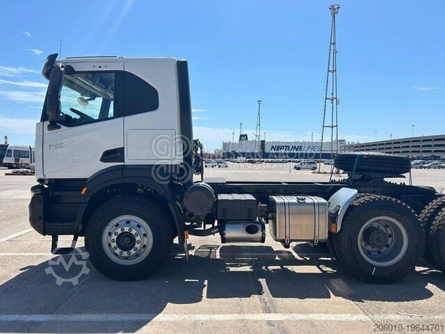 IVECO T-WAY truck tractor IVECO T-WAY