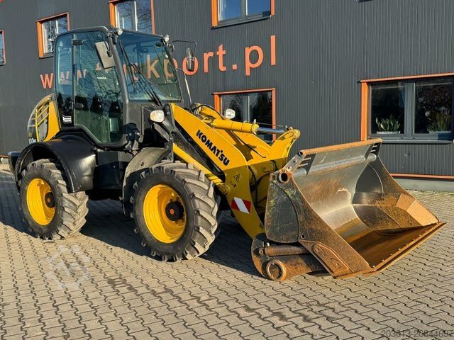 Radlader KOMATSU WA 100M-8E0 Radlader 8 Ton - 3931 H - 0,75m³