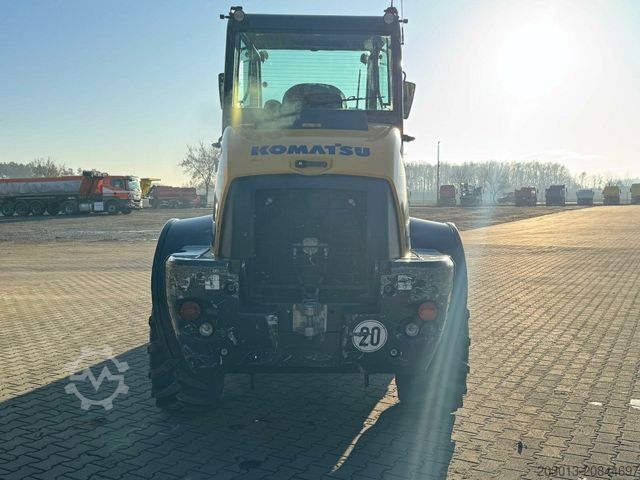 Radlader KOMATSU WA 100M-8E0 Radlader 8 Ton - 3931 H - 0,75m³