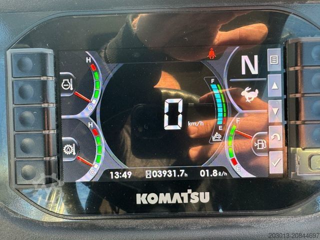 Radlader KOMATSU WA 100M-8E0 Radlader 8 Ton - 3931 H - 0,75m³