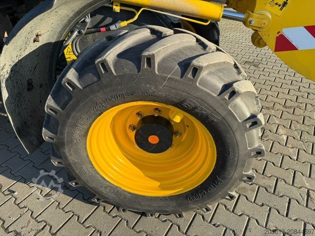 Radlader KOMATSU WA 100M-8E0 Radlader 8 Ton - 3931 H - 0,75m³