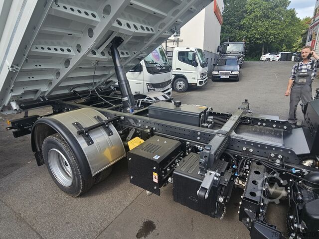 Tipper van Fuso 7C18 Kipper