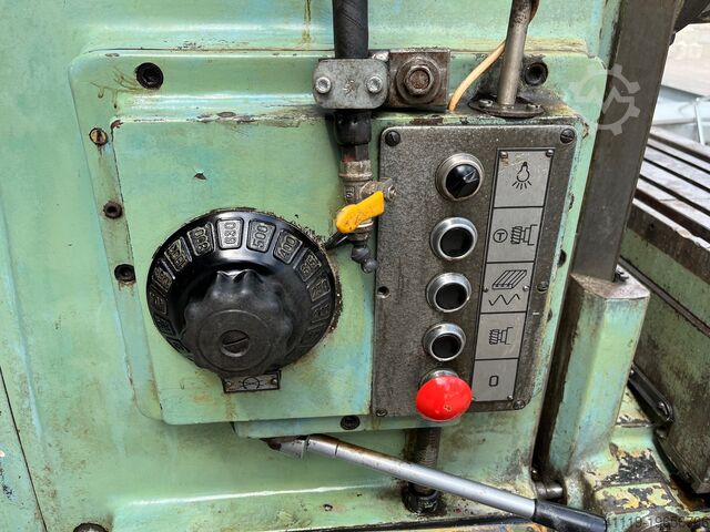 Universal milling machine Stanko 6R82G  