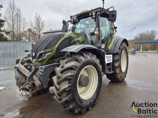 Traktor Valtra T235
