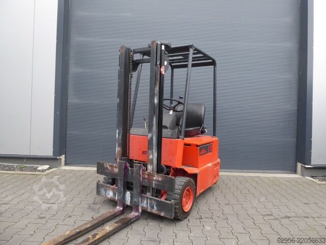 Electric 4-wheel forklift Linde E12