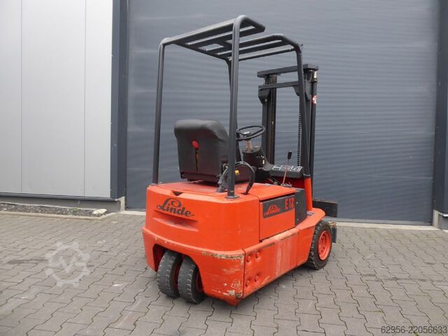 Electric 4-wheel forklift Linde E12