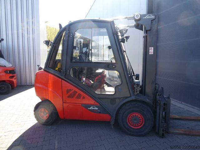 Treibgasstapler Linde H30T-02