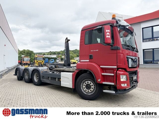 Roll-off tipper truck MAN TGS 35.440 8x4-4 BL, Intarder, Lenk-/Lift,
