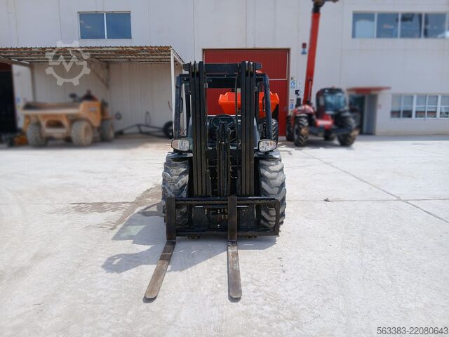 Rough terrain forklift Manitou MC18.4 D