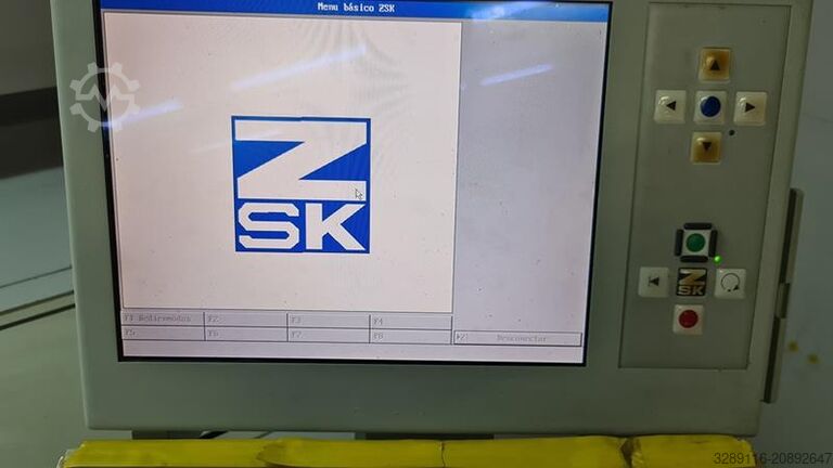 Stickmaschine ZSK XCF 1511-400