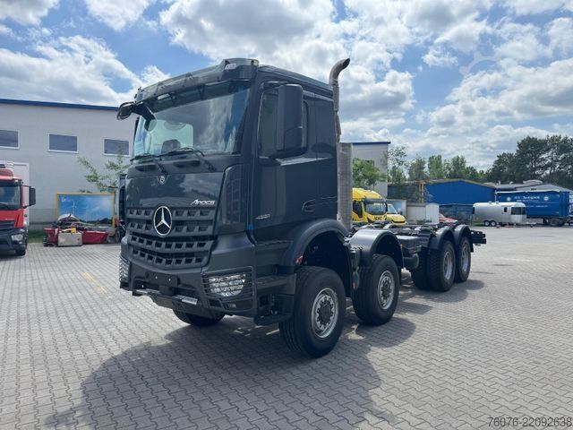 LKW-Fahrgestell MERCEDES-BENZ Arocs 4551 AK 8x8 Allrad 4850 mm Radstand NMV