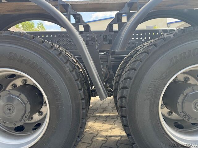 LKW-Fahrgestell MERCEDES-BENZ Arocs 4551 AK 8x8 Allrad 4850 mm Radstand NMV