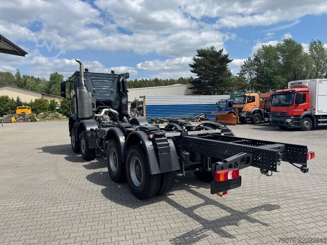 Truck chassis MERCEDES-BENZ Arocs 5 neu 4551 AK 8x8 Allrad NMV Nebenantrieb