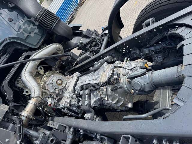 Truck chassis MERCEDES-BENZ Arocs 5 neu 4551 AK 8x8 Allrad NMV Nebenantrieb