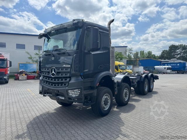 Tipper truck MERCEDES-BENZ Arocs 5 neu 4551 AK 8x8 Allrad NMV Nebenantrieb