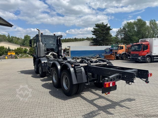 Tipper truck MERCEDES-BENZ Arocs 5 neu 4551 AK 8x8 Allrad NMV Nebenantrieb