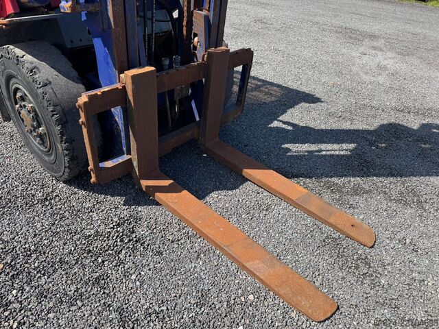 Off-road forklift Komatsu FD35T - 7
