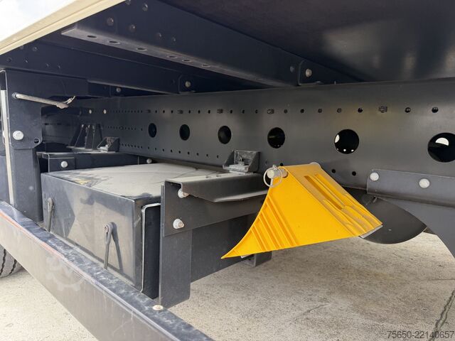 Box trailer Möslein TKO 105 DL Schwebheim  Tandemkoffer, Durchladbar + Ladebordwand